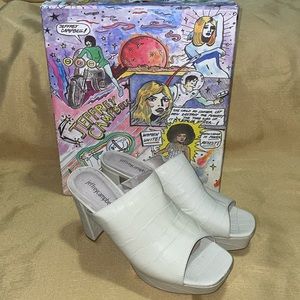 Jeffrey Campbell Pawni Heels. Ivory Croco. Size 9.5 Hardly worn. Great condition